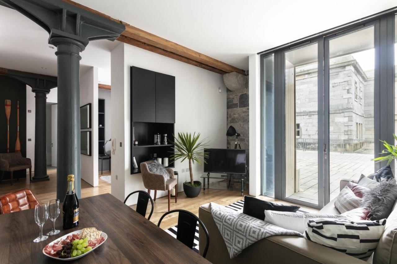 Two-Bedroom Apartment At Royal William Yard, Plymouth Buitenkant foto