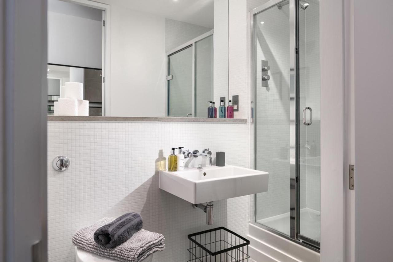 Two-Bedroom Apartment At Royal William Yard, Plymouth Buitenkant foto
